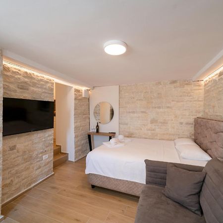Christian Studio Apartments Umag Buitenkant foto