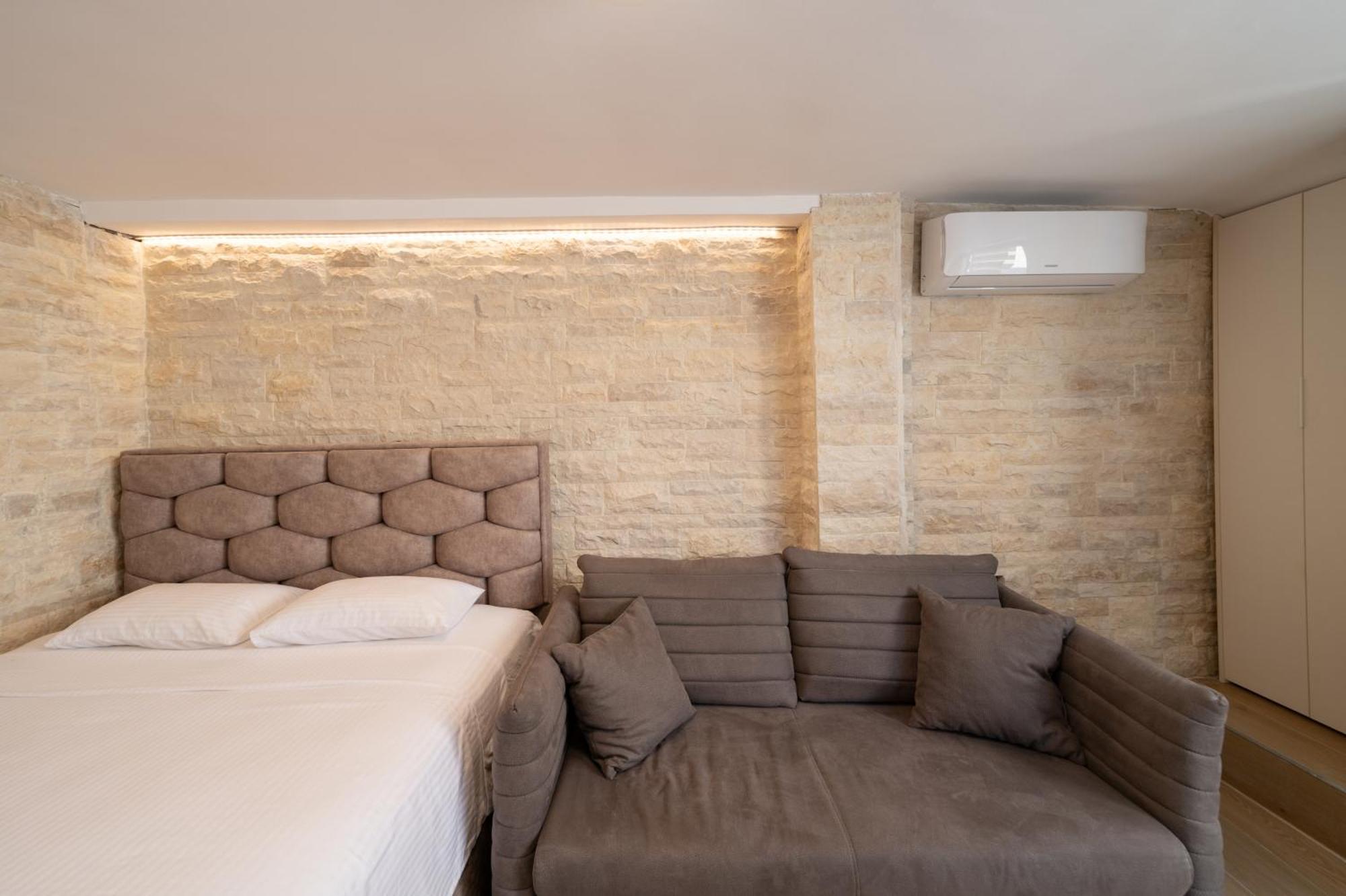 Christian Studio Apartments Umag Buitenkant foto