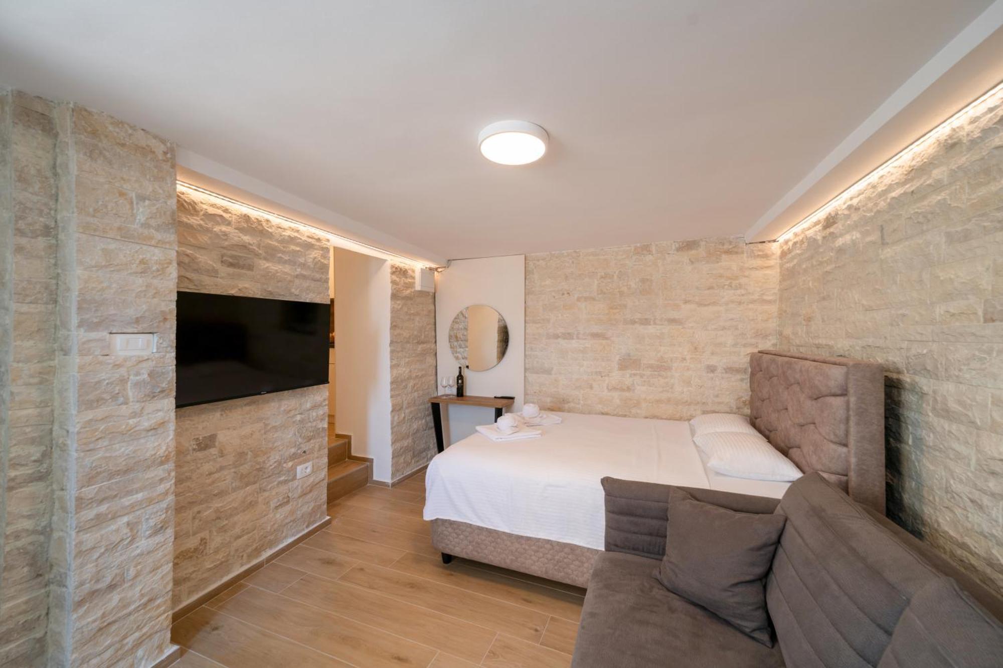 Christian Studio Apartments Umag Buitenkant foto