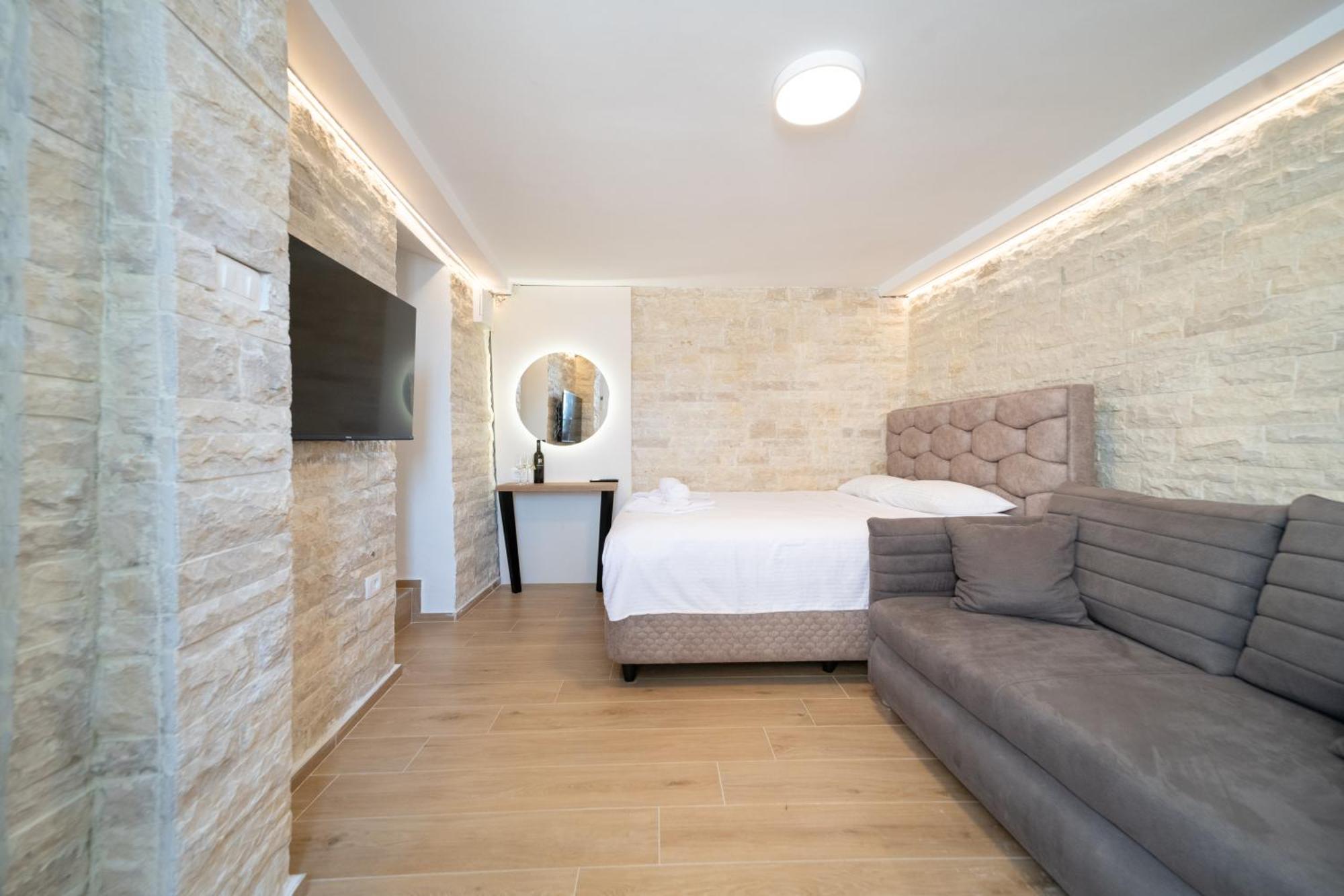 Christian Studio Apartments Umag Buitenkant foto